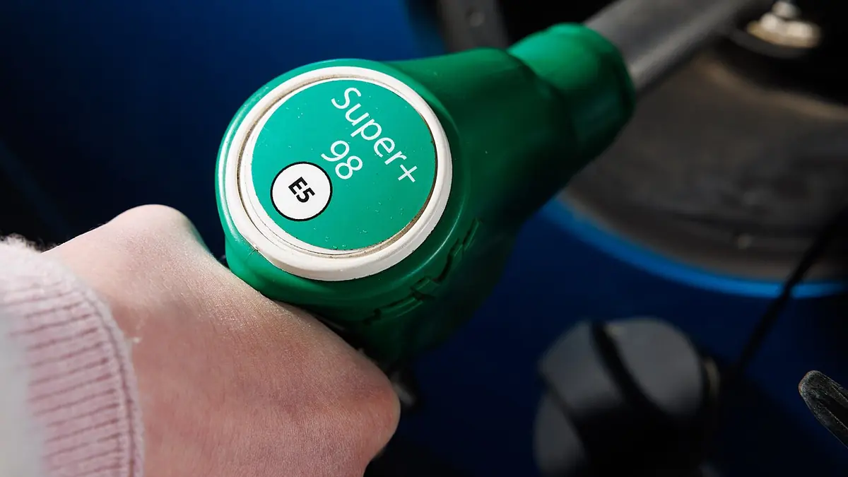 Nessuno sgravio sul carburante: Berna conferma il pieno caro