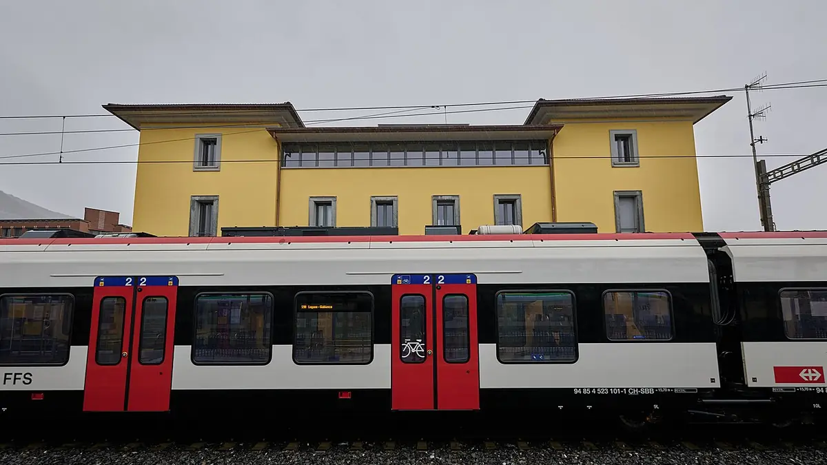 A2 chiusa a Mendrisio: ritardi per i frontalieri