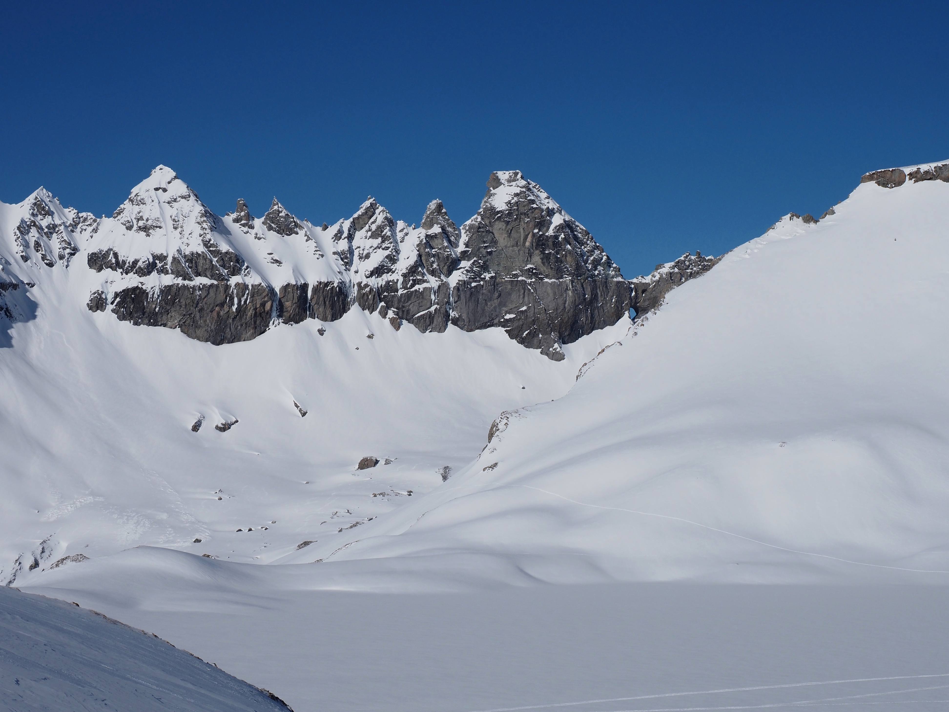 Randonnée panoramique guidée en raquettes à neige
