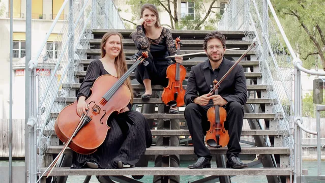 Candlelight concert: Douze Cordes String Trio
