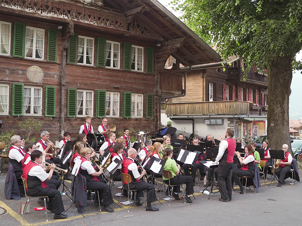 Folklore concerts Bärenplatz, Wilderswil