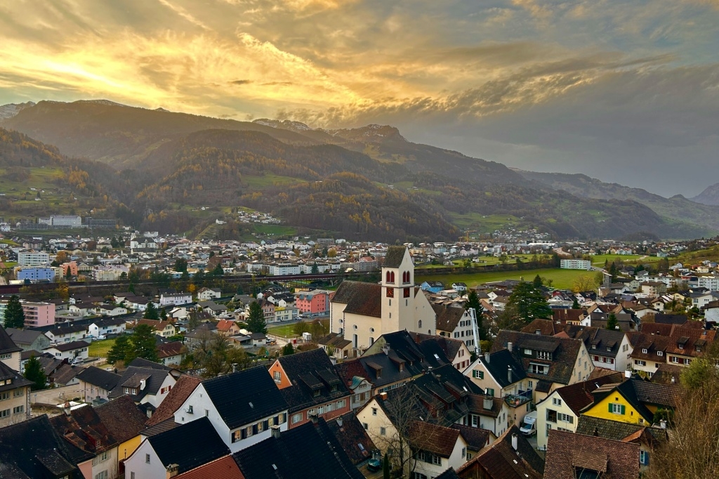 Stein & Wein – Geologie, Mineralien und Terroir im Welterbe Sardona