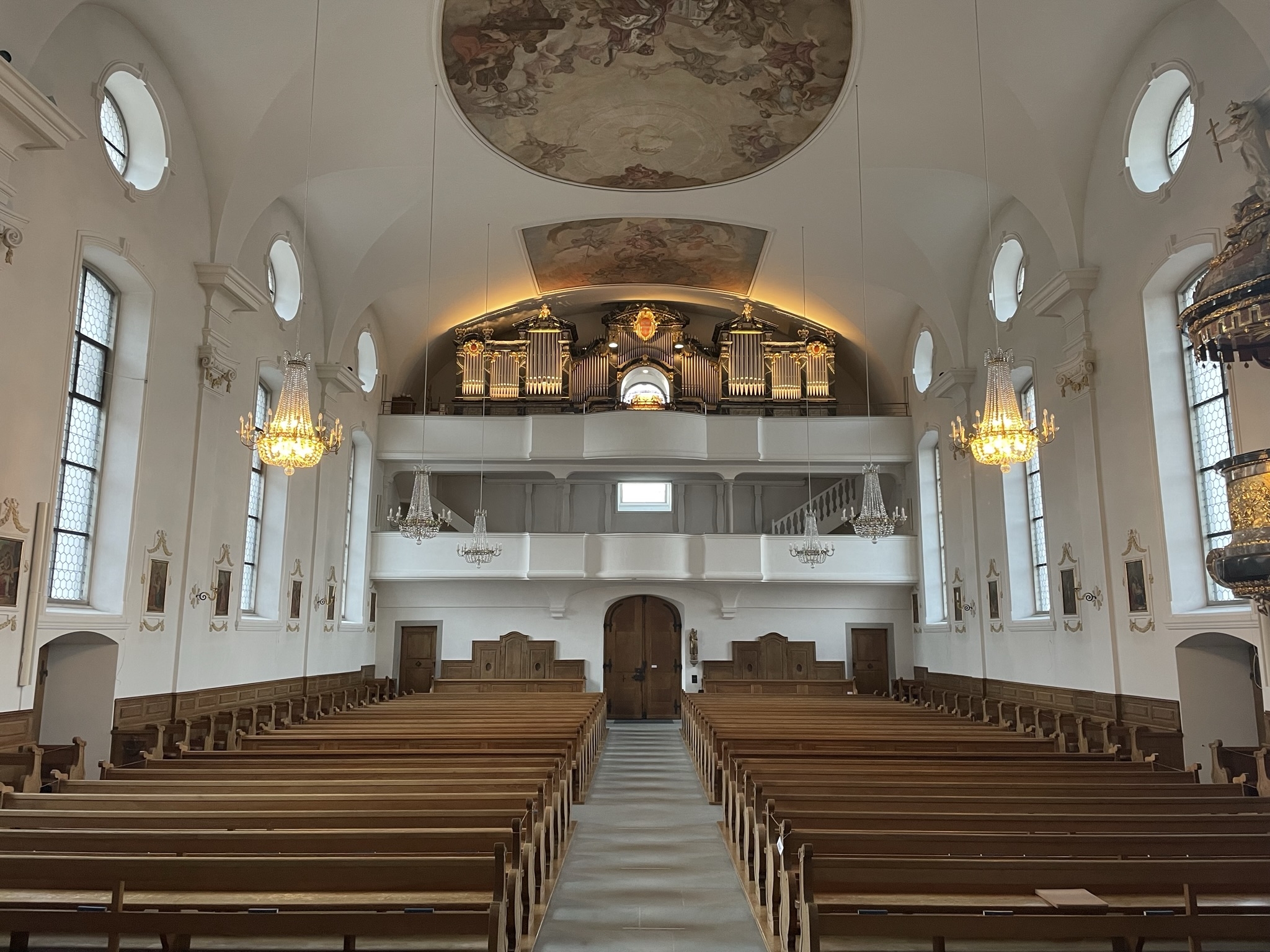 Orgelfeuerwerk an der Goll-Orgel der Pfarrkirche Beckenried