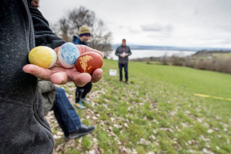 Rouler les oeufs (Lundi de Pâques)