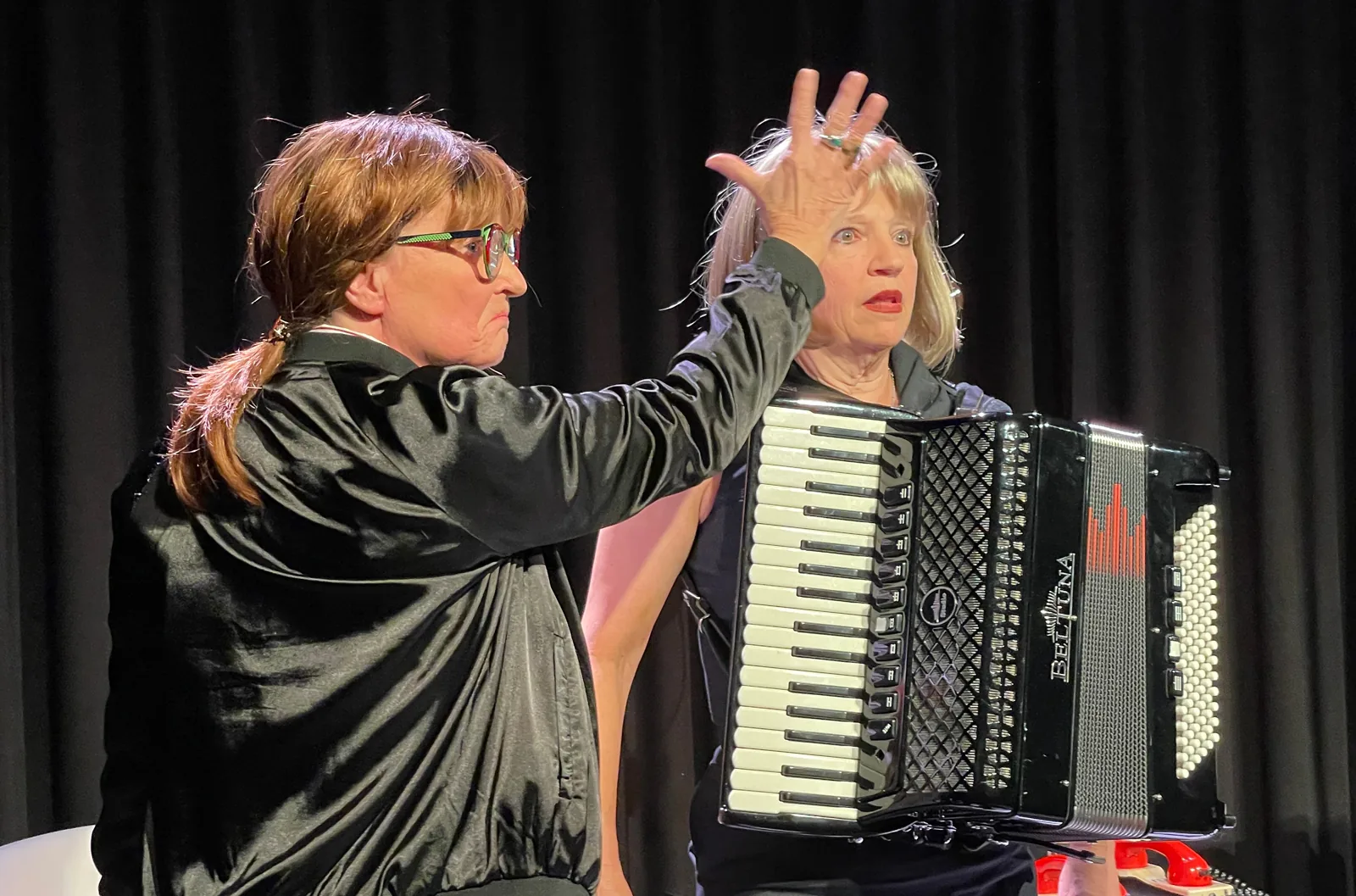 Ursina Gregori & Ruth Widmer: «Irre Welle»
