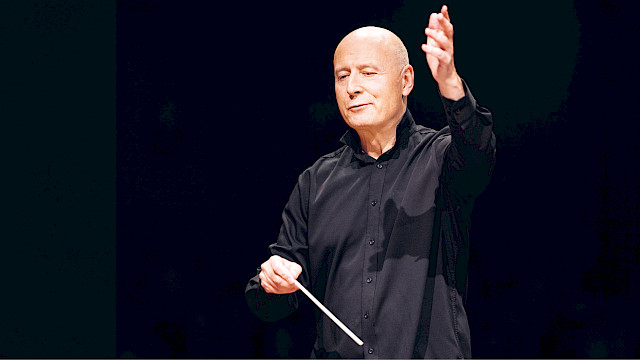 Paavo Järvi mit Mozarts Requiem