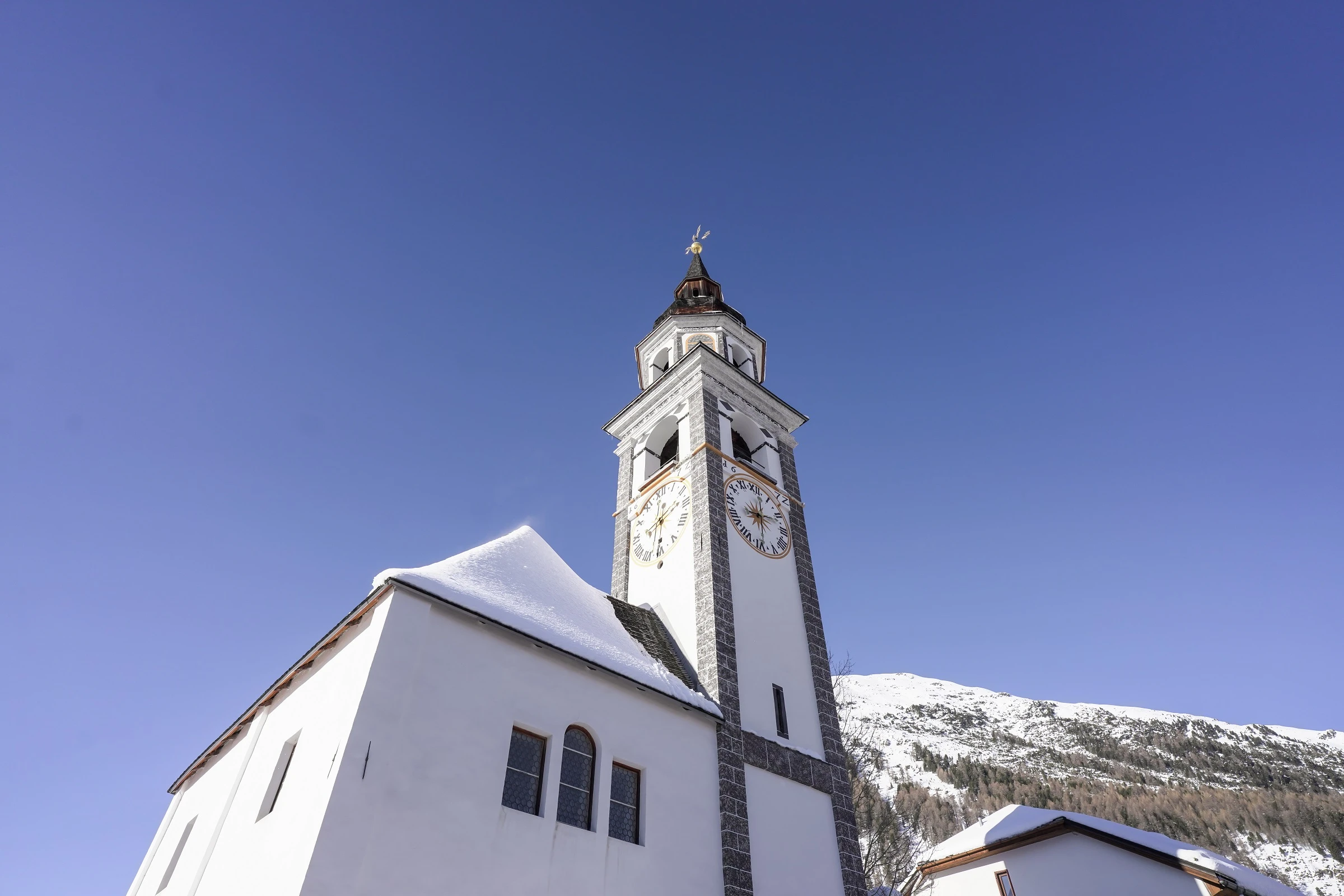 Festive Christmas concert: Around the world with three organs and two saxophones