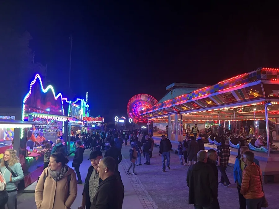 Jahrmarkt und Warenmarkt auf dem Ebnet Herisau