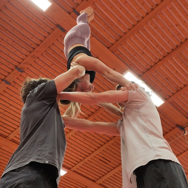 Open training acroyoga, partner and aerial acrobatics, slackline etc. [MO]