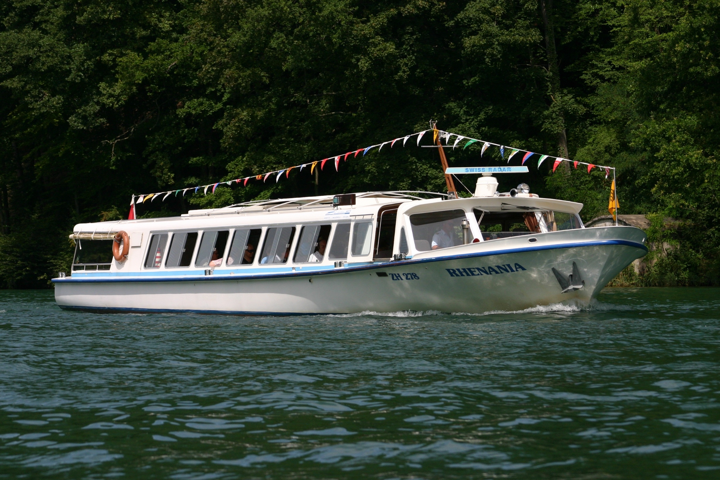 Bateau brunch sur le Rhin au départ d'Eglisau