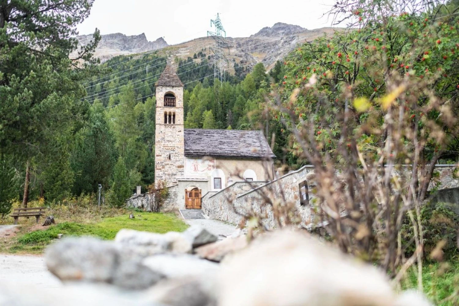 Visite guidée de l'église Sta. Maria Pontresina