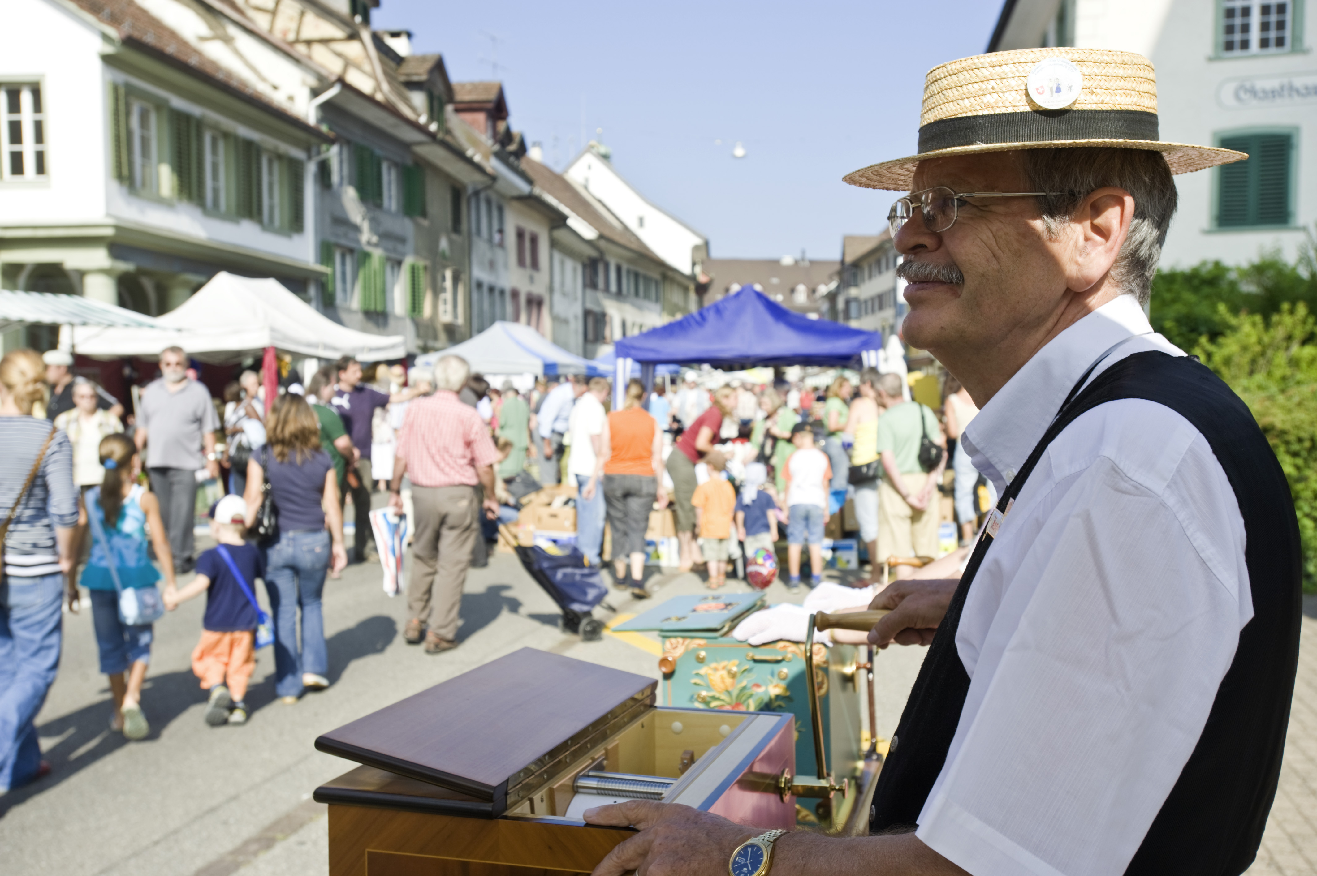 Drehorgeltreffen mit Floh- und Antiquitätenmarkt Bad Zurzach