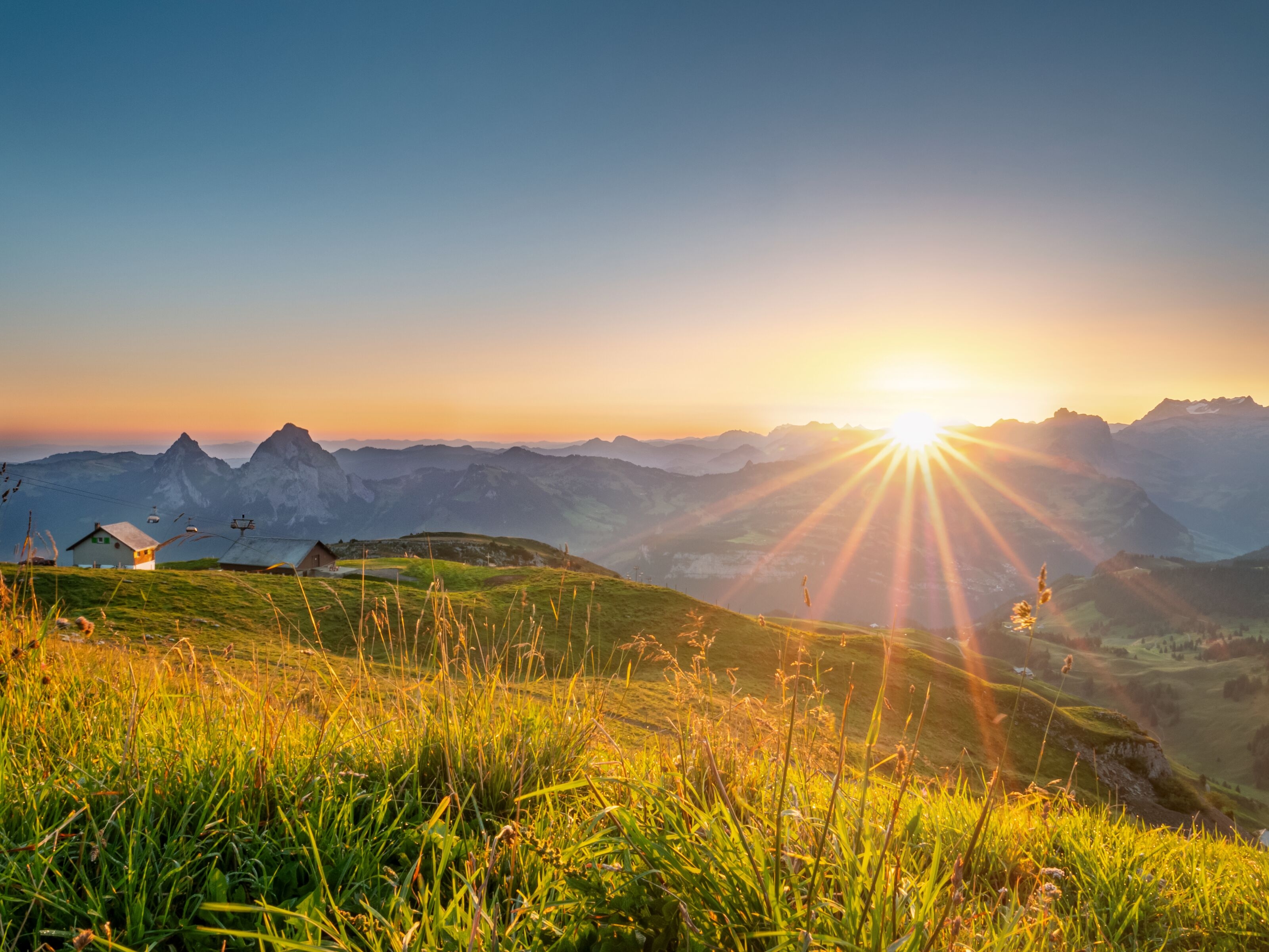 SONNENAUFGANGSFAHRTEN FRONALPSTOCK