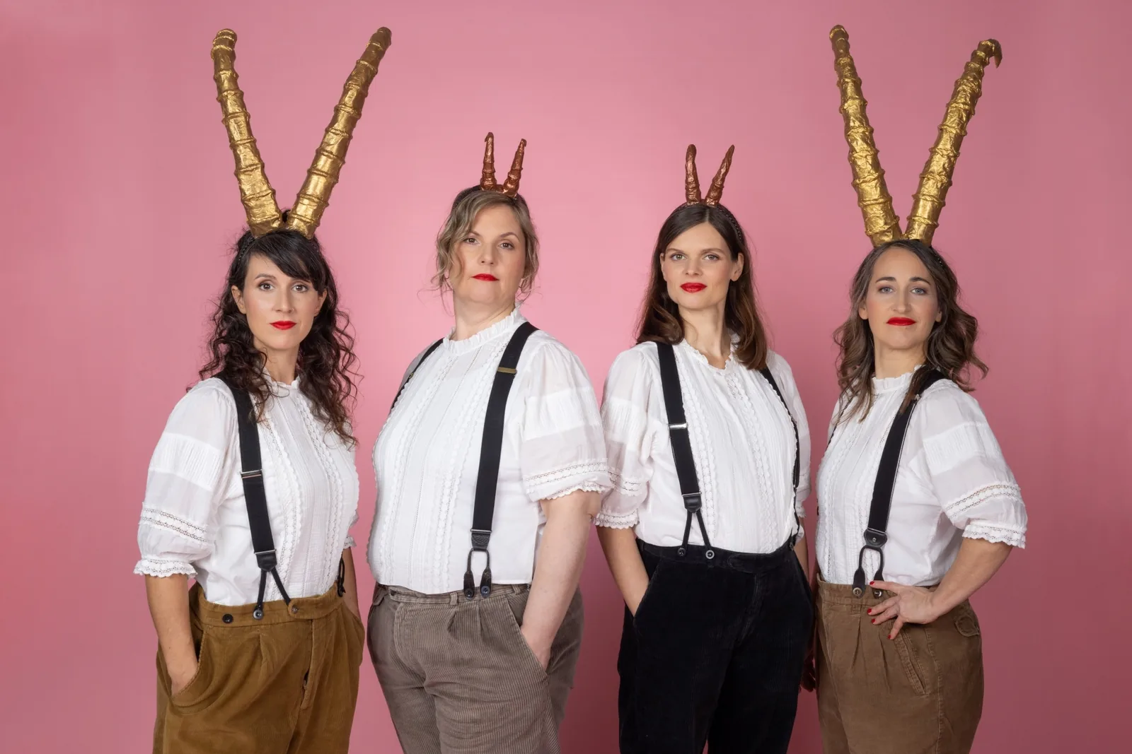 THE SPARKLETTES - Helvetia bockt
